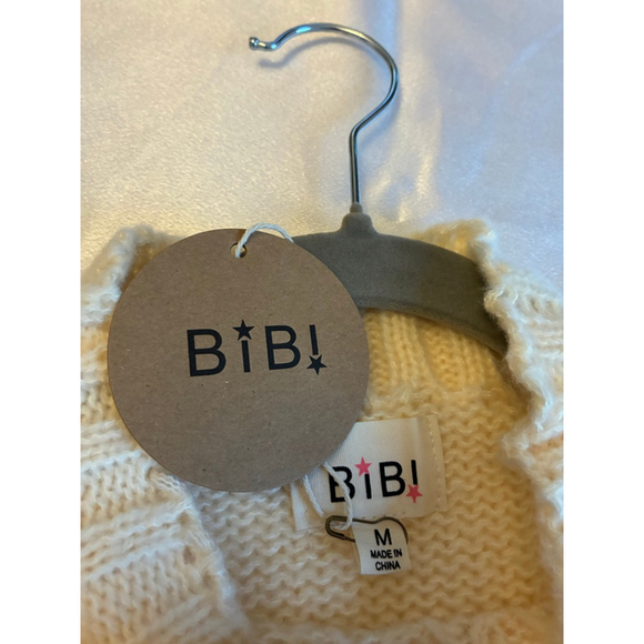 Bibi Cream Colored Flag Sweater NWT Size Medium - Picture 7 of 9